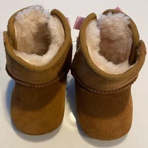 Baby Uggs Pink Bow